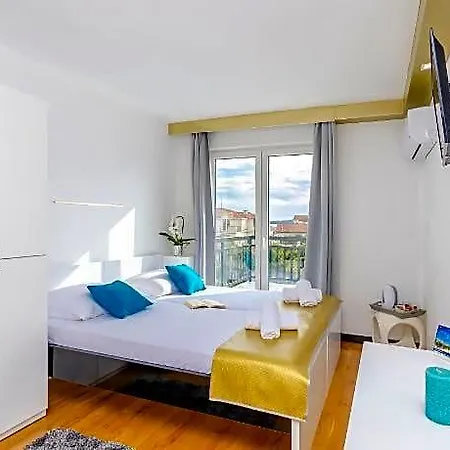 Saints Bb Hotel Kaštela