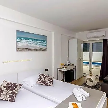 Hotel Saints Bb